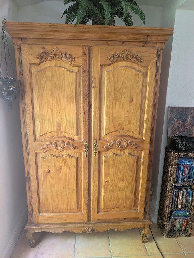 Vintage All Wood Pine From Spain Amore/ Tv