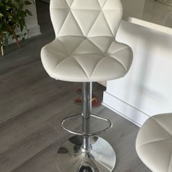 4 White PU Leather Counter Height Bar Stools