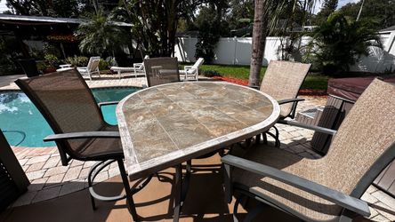 Tear Drop High Top Table