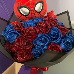Ramo De Flores eternas De Spiderman$85