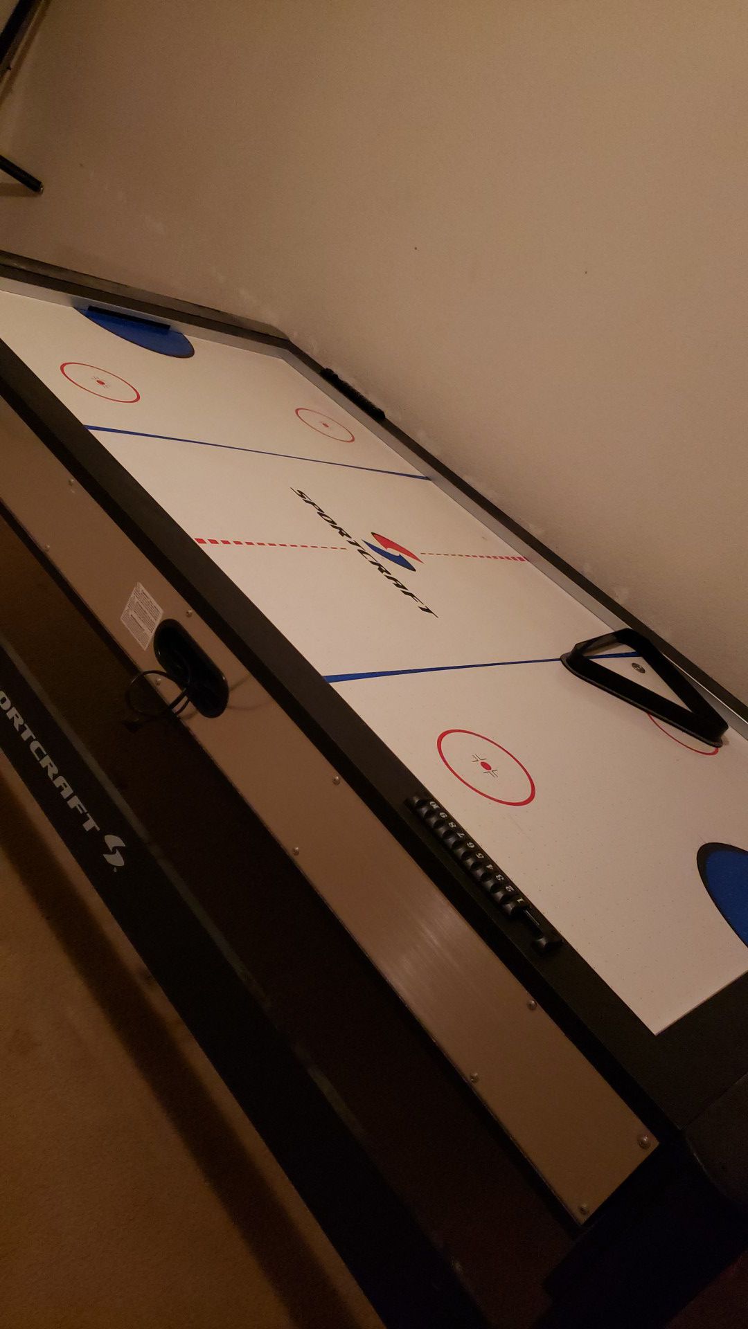 Pool/air hockey table
