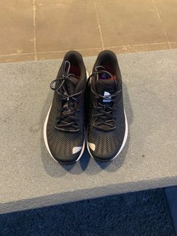 BRAND NEW 8.5 north face woman shoes
