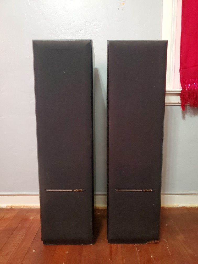 Polk Audio, Black