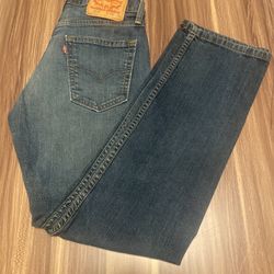 Levi’s Jean Size 29x30                                  K