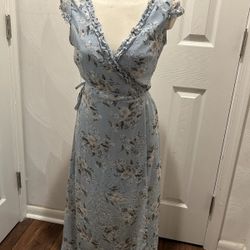 Rihoas Women’s Size Medium Blue Floral Chiffon Wrap Dress NWT
