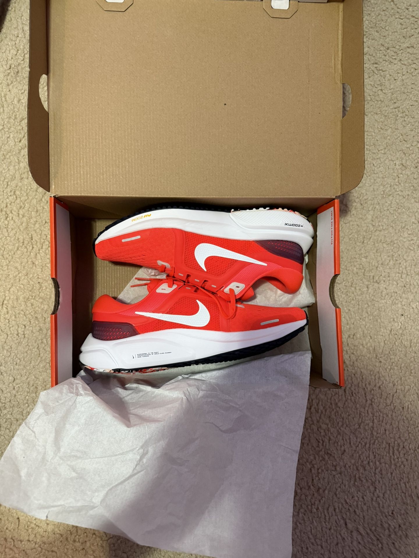 Nike Air Zoom Vomero 16
