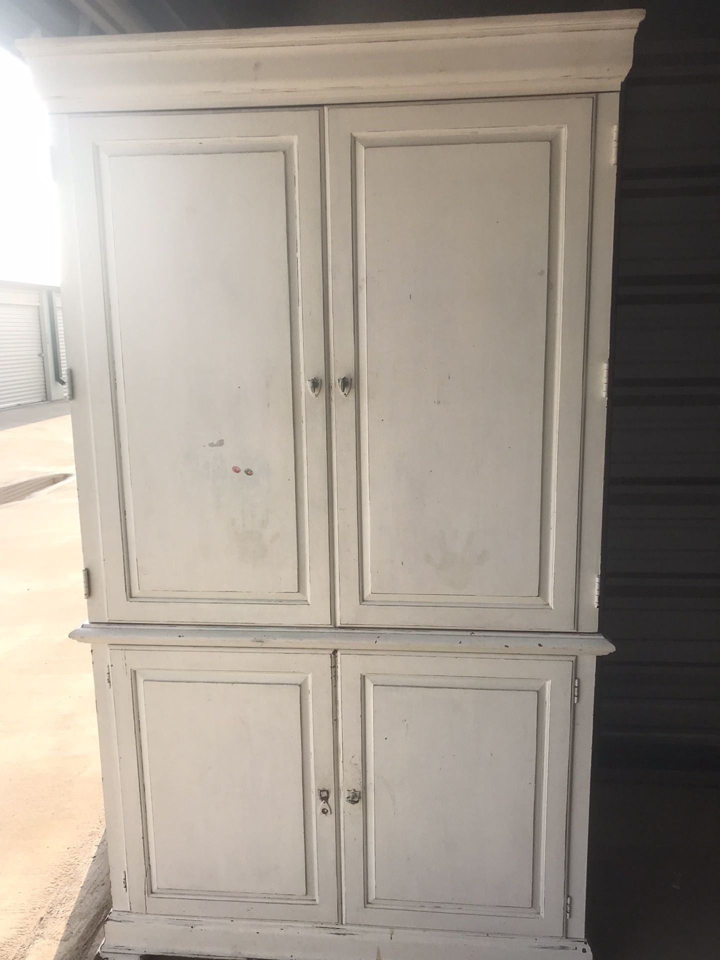 White Vintage Hutch (wood)