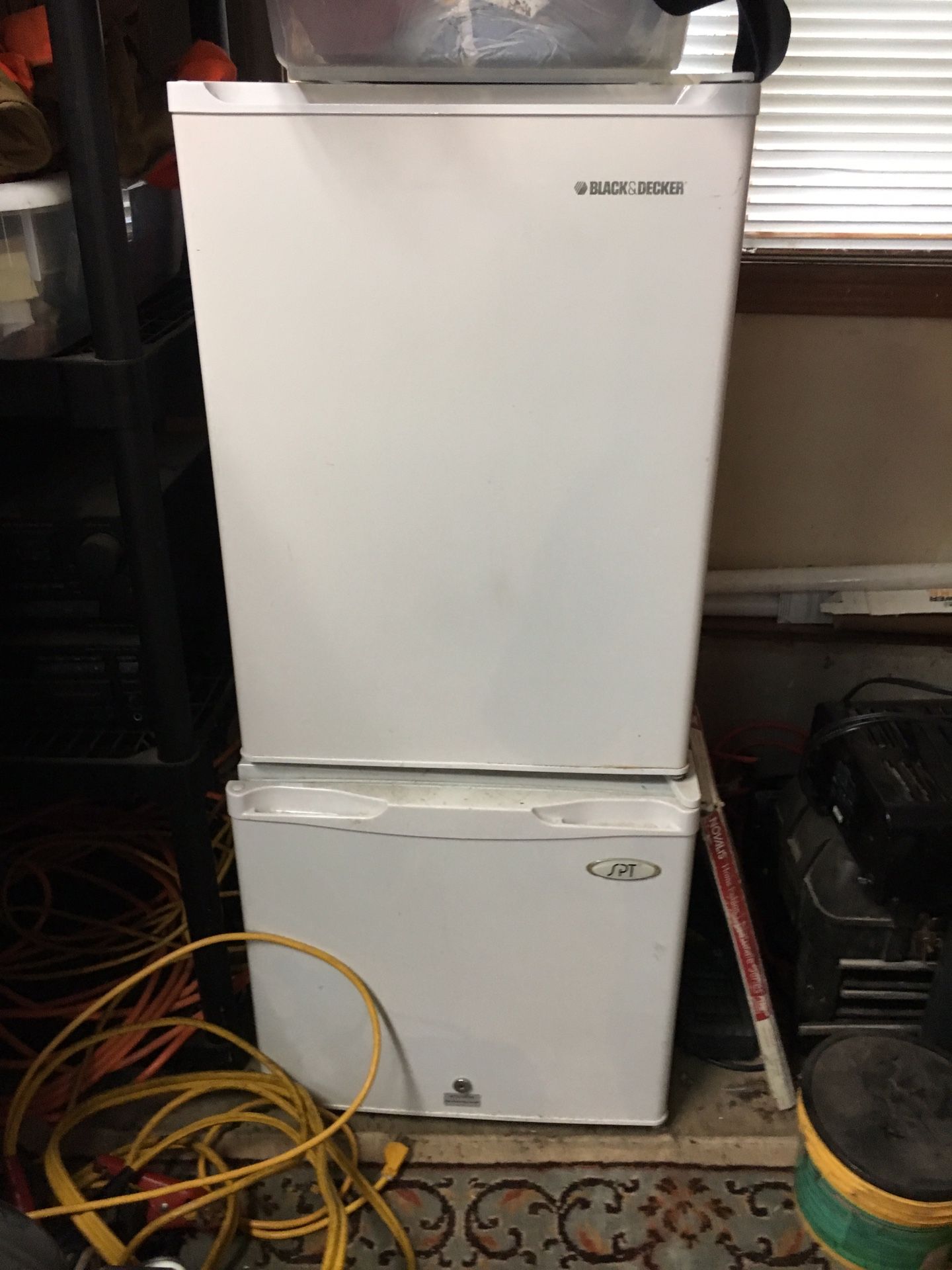 Mini fridge and mini freezer