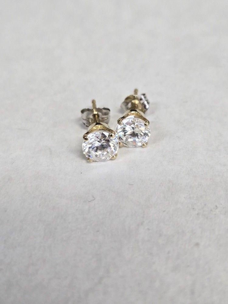 14kt Gold Cubic Zirconia Earrings