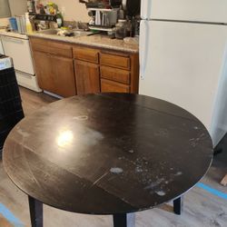 Adjustable Dinner Table