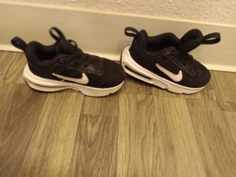 Nikes shoes