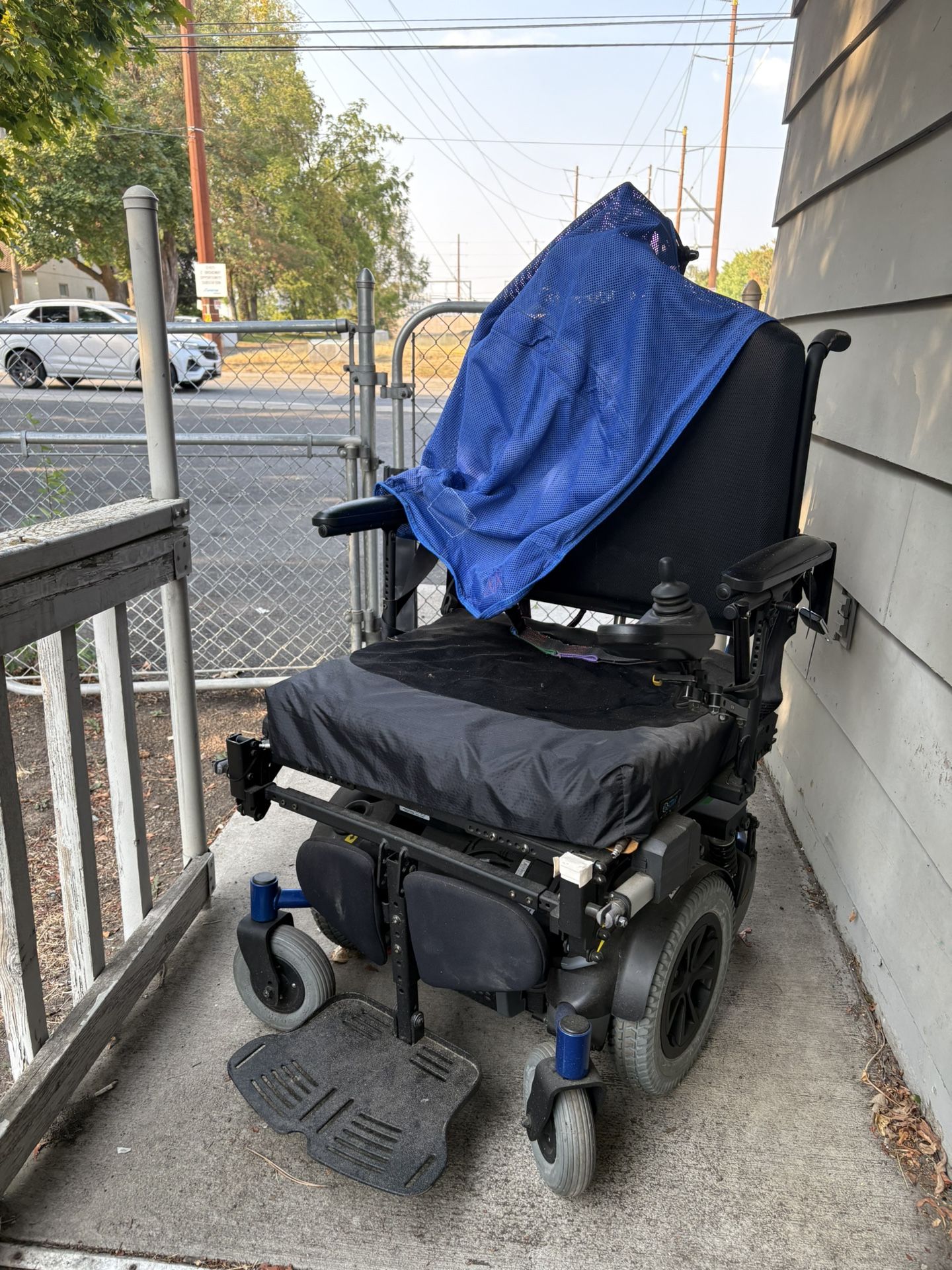 Electric Wheelchair