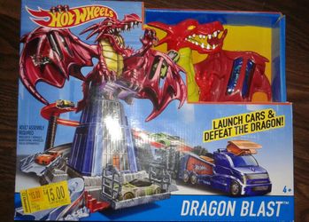  Hot Wheels Dragon Blast Play Set with Launcher for