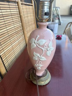 Sweet little vi rage peach rose table lamp