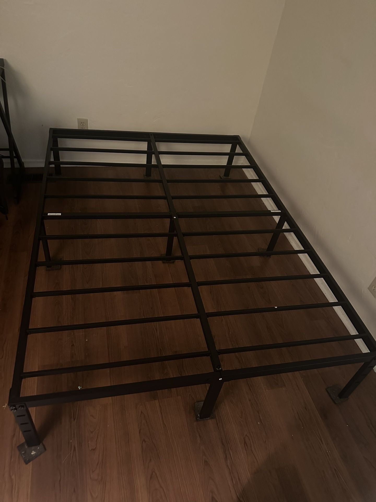 Full Size Bed Frame And Memory Foam Pad