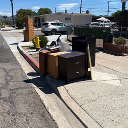 Freee On Side Walk