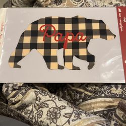🆕 4 Holiday iron-on appliqués - Papa, Mama, Little And Baby Bear!!