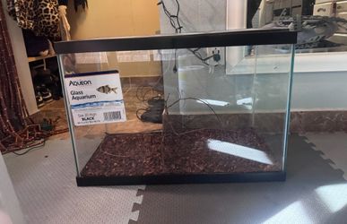 $20 AQUEON Glass Aquarium 20 gallon. Dimensions 24x12x16