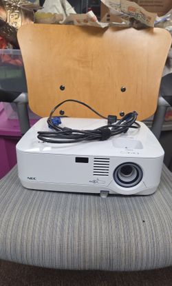 NEC NP-310 Projector