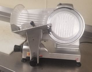 Commercial slicer machine