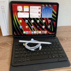 iPad Pro 11” (M1 chip / 2021 model) 3rd Generation 128GB with keyboard case,  pen & Accessories 