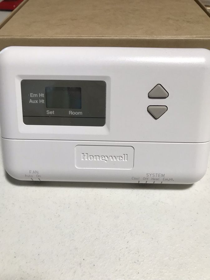 Price reduced for quick sale....Thermostat Honeywell T8411R $5.00 OR BEST OFFER