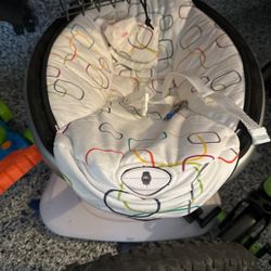 Never used mamaroo For Sale