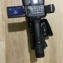 SONY hdv 1080i/mini DV Camcorder