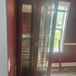 2 Identical display cabinets