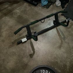 Wall Mount Pull Up Bar