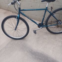 TREK size 26 Frame 18 Speed 21