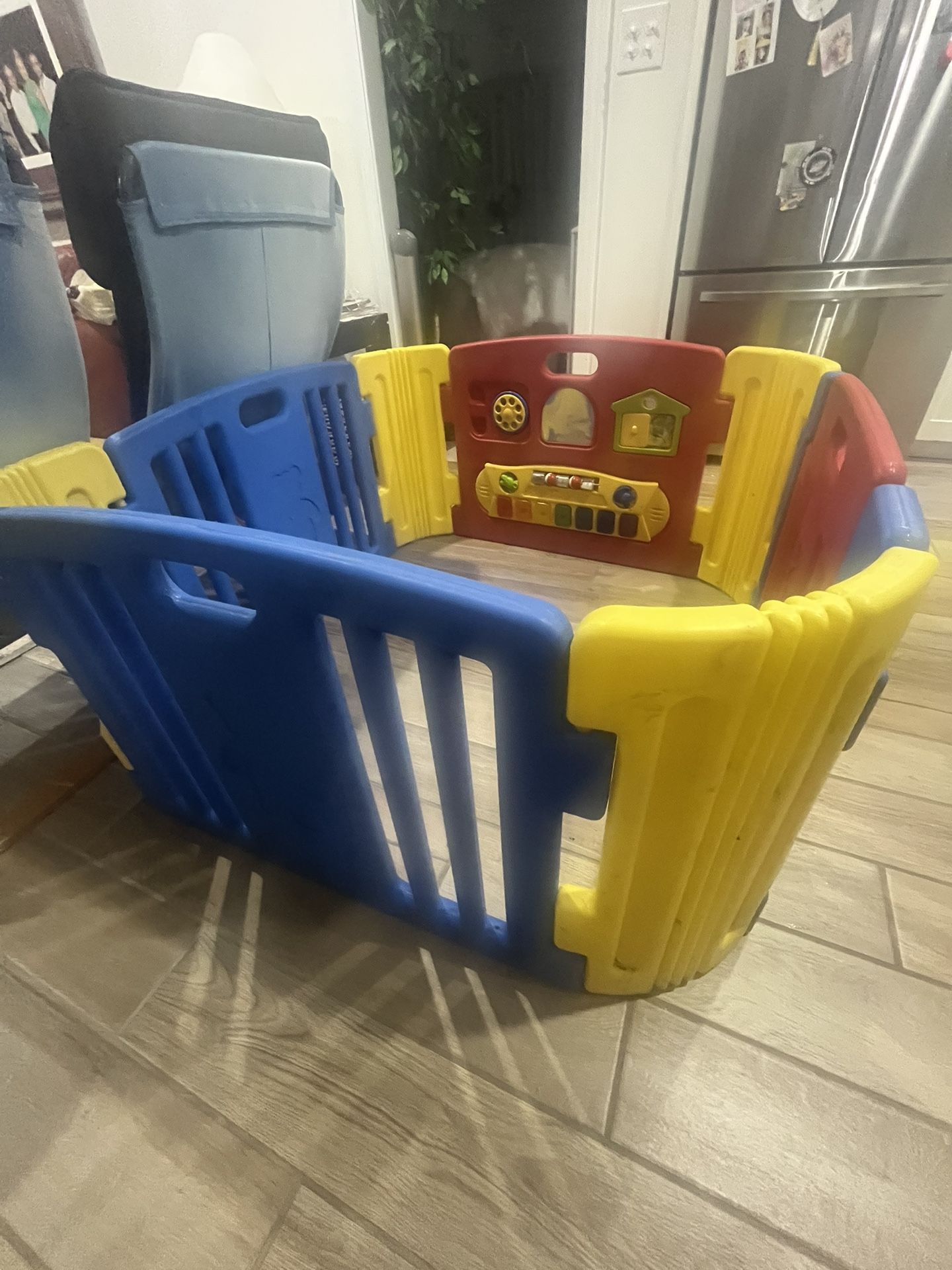 Plastic Colorful Kids Playpen