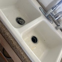 Oven,dishwasher, Sink Free