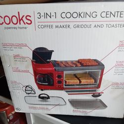 Cooks 3 In 1 Cooking Center Coffee Griddle Toaster Oven New- Open Box