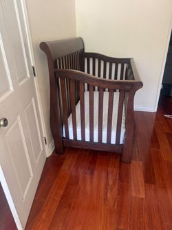 Baby crib