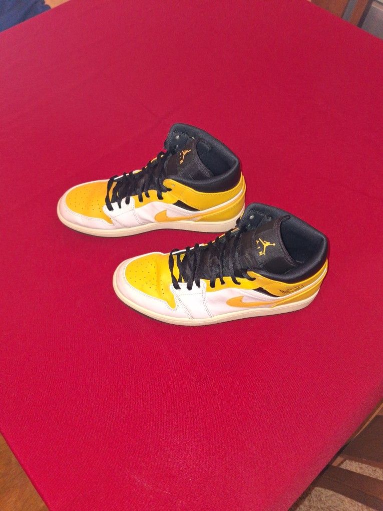 Nike Air Jordan 1 Mid