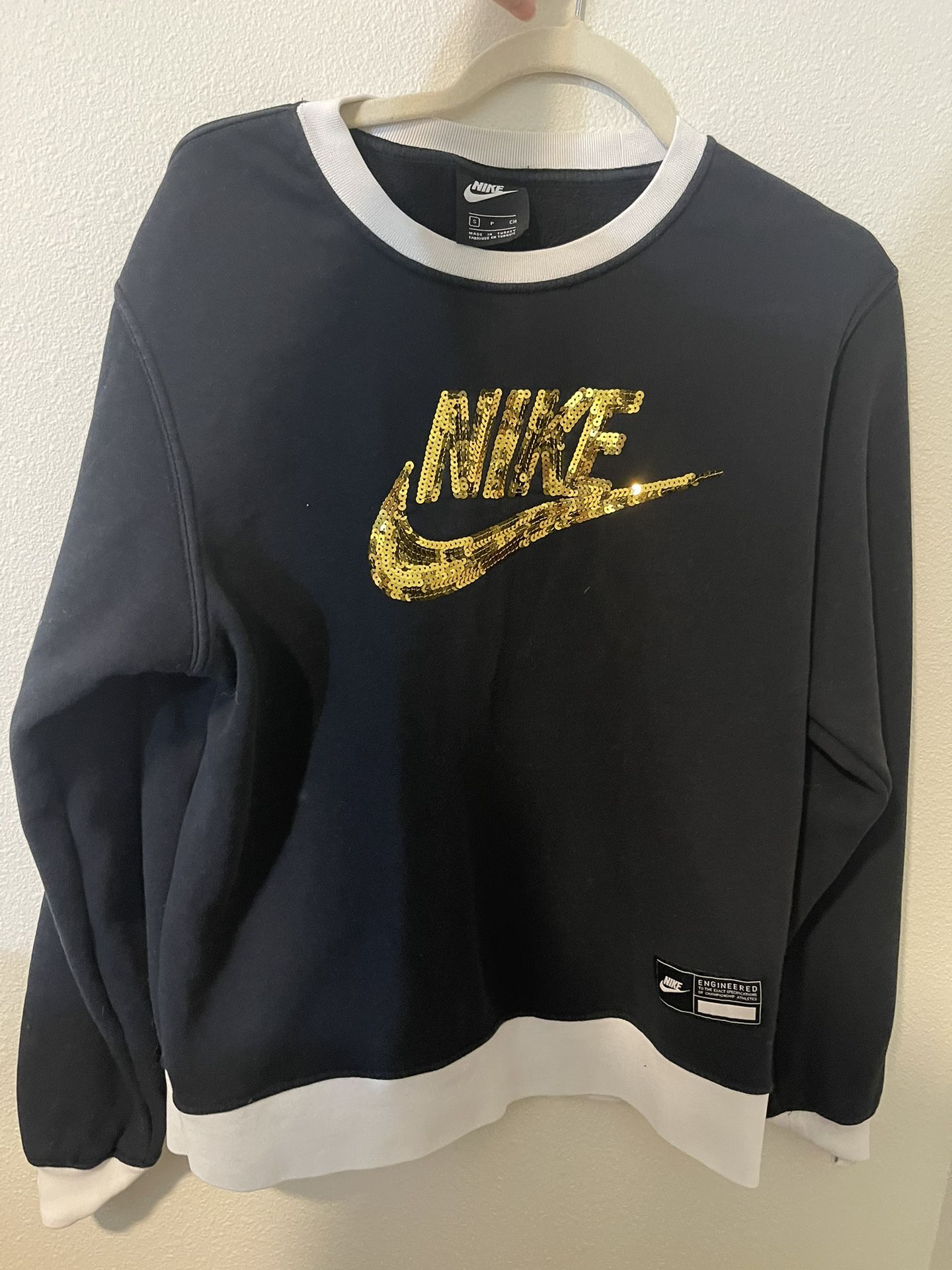 Nike Sweater Size S