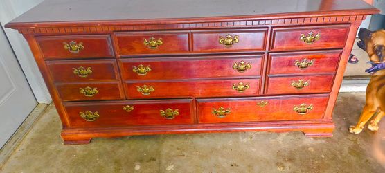 8 drawer wooden dresser