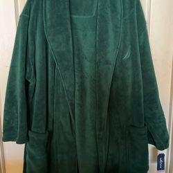 Nautica men’s Long Deep Green Plush Robe With Pockets One Size Brand New 