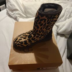 New Ugg Size 6
