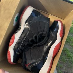 AIR JORDAN 11 RETRO (GS) - 5.5 Y