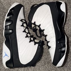 Retro 9 University Blue Size 9