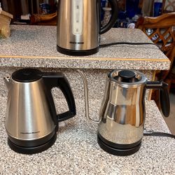 Electric KETTLES in excellent conditions (read Description For Info And Prices)