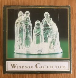 Vintage (Unopened) Windsor Collection Glass Nativity Set 6 Pieces w/ Mirror