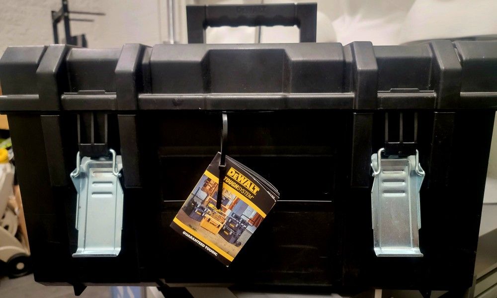 DEWALT TOOL BOX