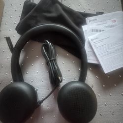 New Wireless Bluetooth Headset  Poly Voyager 4320 UC. Local Pickup Only