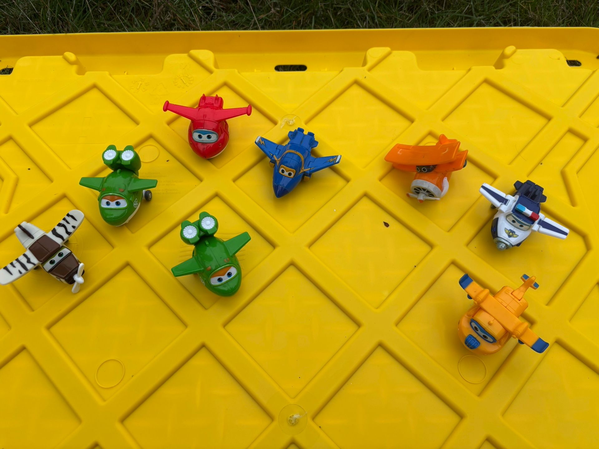 Super wings Figures Lot Of 8