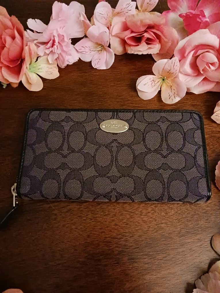 Coach Wallet 42