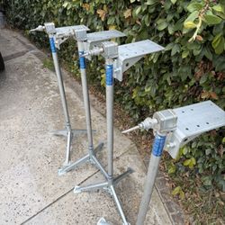 Camper Tripod Jacks