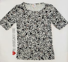 Pre Loved (Gently used) Disney LulaRoe Cruella Deville Womens Small Shirt